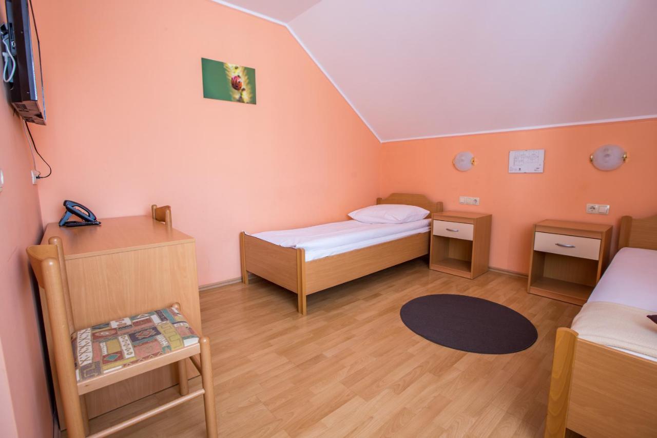 Guesthouse Beno Starše Екстериор снимка