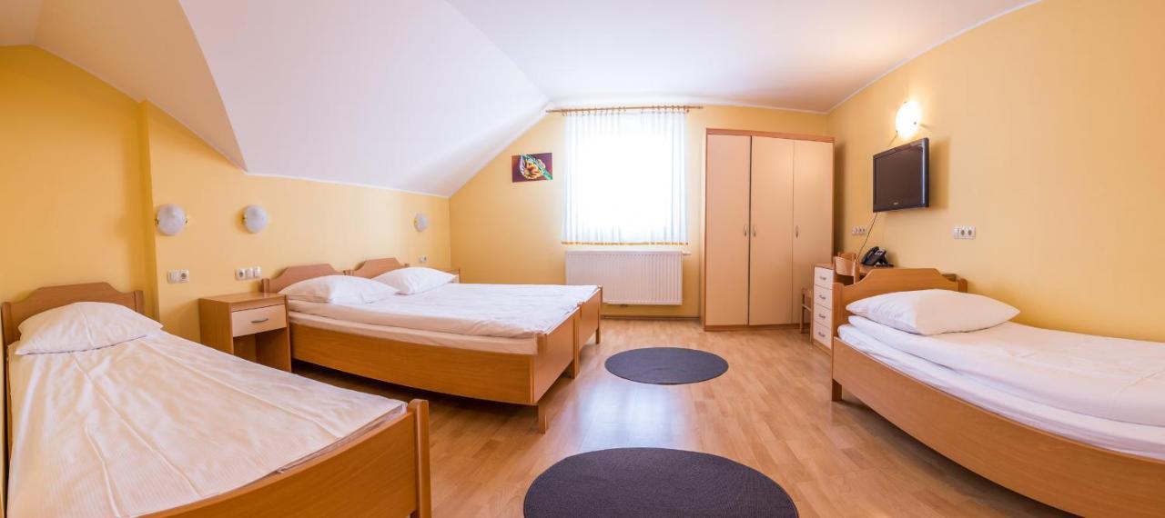 Guesthouse Beno Starše Екстериор снимка