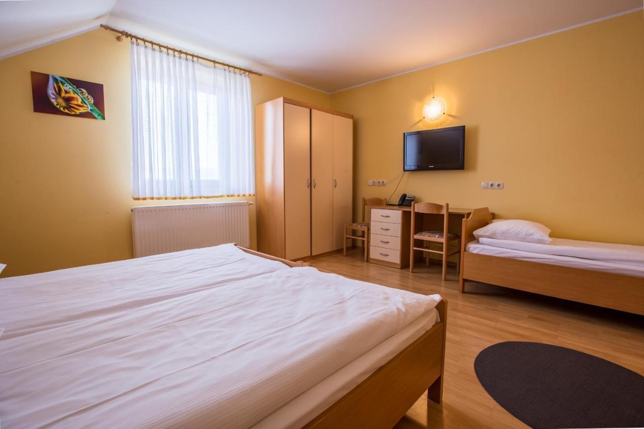 Guesthouse Beno Starše Екстериор снимка