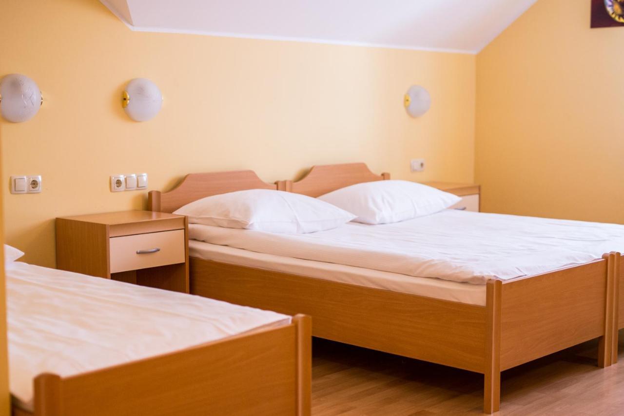 Guesthouse Beno Starše Екстериор снимка