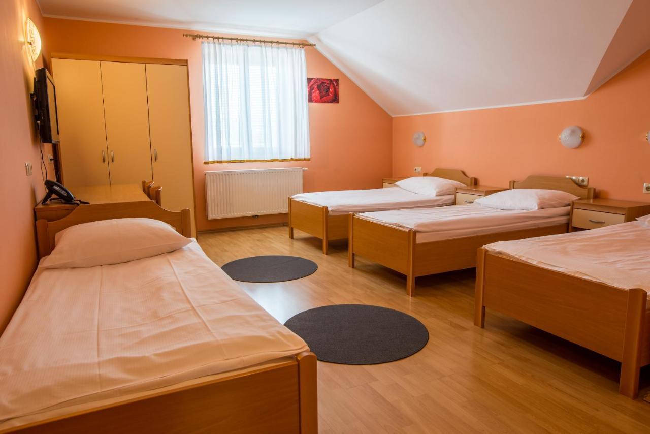 Guesthouse Beno Starše Екстериор снимка