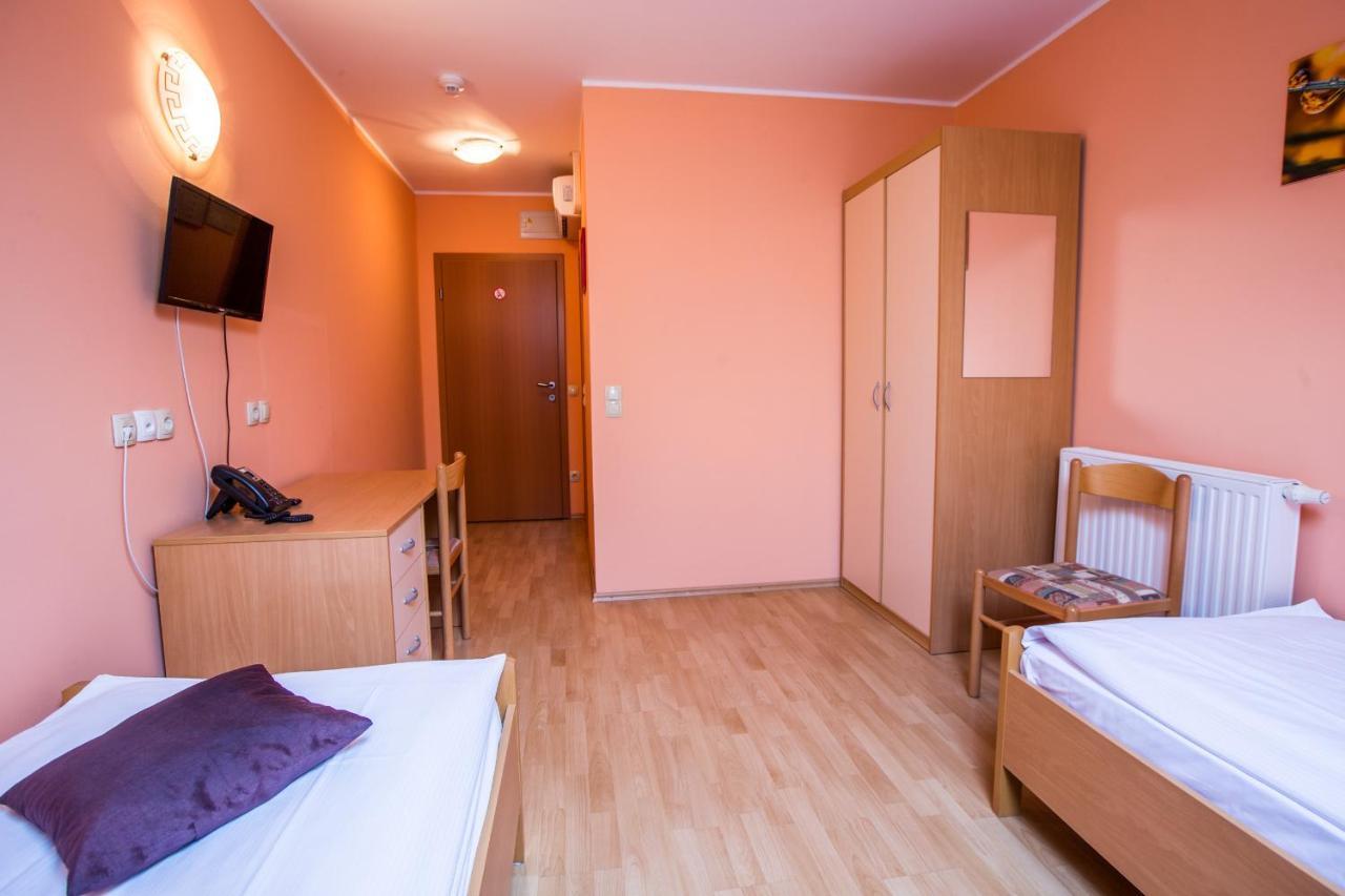 Guesthouse Beno Starše Екстериор снимка