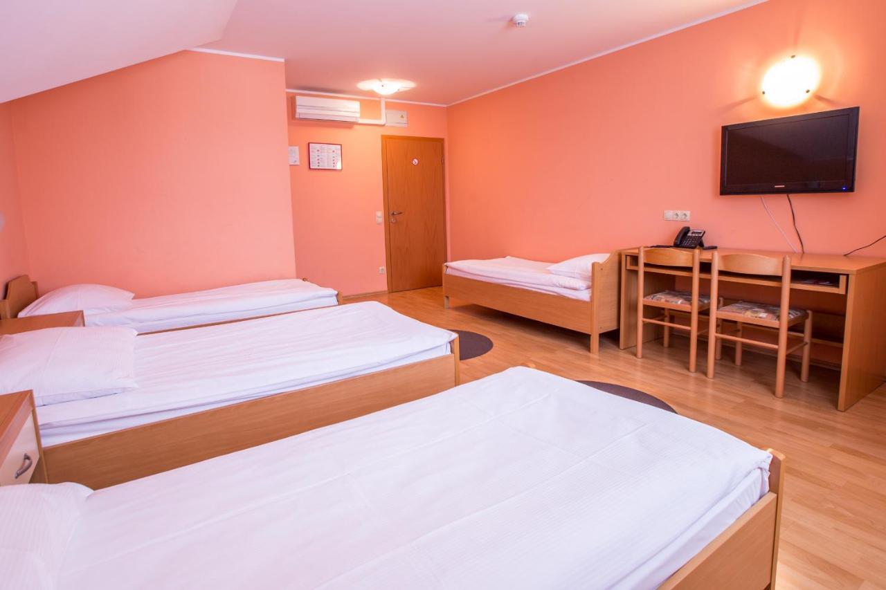 Guesthouse Beno Starše Екстериор снимка