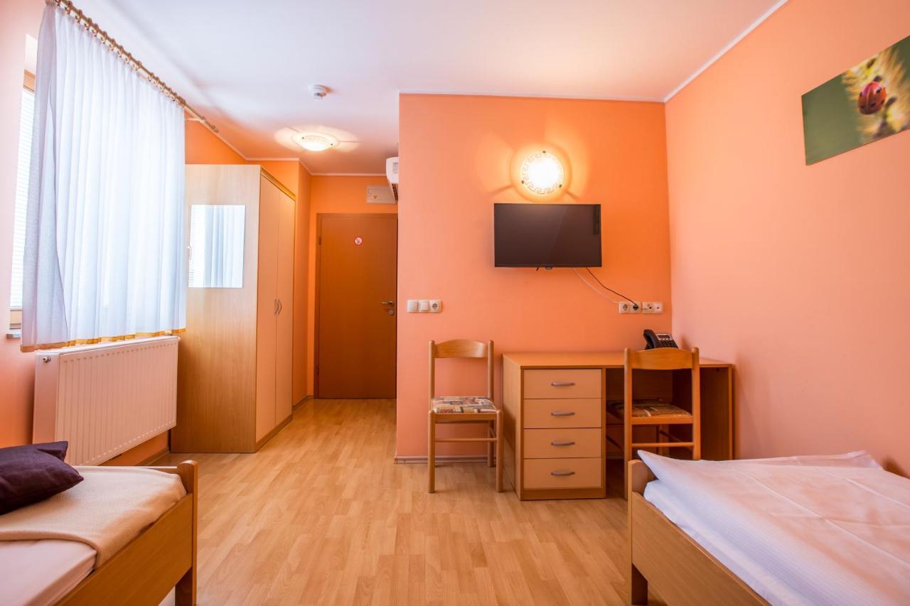 Guesthouse Beno Starše Екстериор снимка